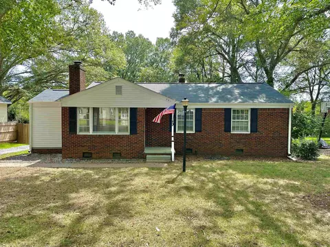 561 Lucerne Dr, Spartanburg, SC 29302