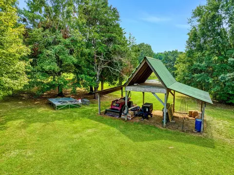 365 Loop Rd, Campobello, SC 29322 photo 34