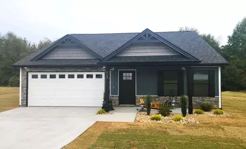 713 Barkwood Ct, Boiling Springs, SC 29316