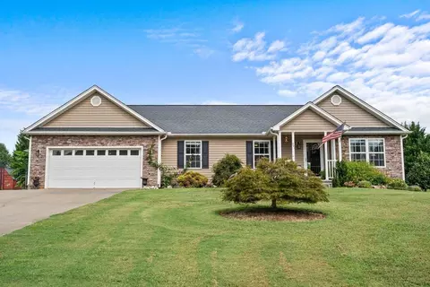 601 Farms Bridge Rd, Inman, SC 29349