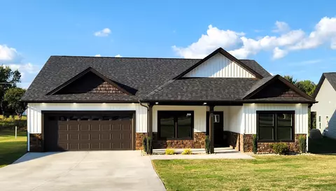 109 Teakwood Ct, Boiling Springs, SC 29316