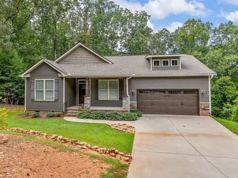 514 Mockingbird Ln, Spartanburg, SC 29307