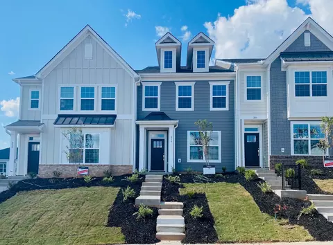 218 Wakelon Dr, Greer, SC 29651