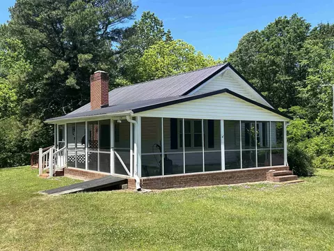 490 Wren Wray Rd, Blacksburg, SC 29702