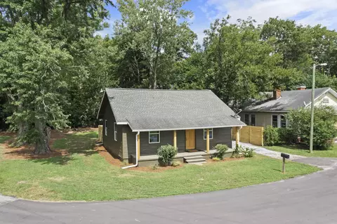 2 Bryant St, Greenville, SC 29611