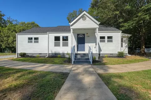 135 Knollwood Dr, Spartanburg, SC 29301