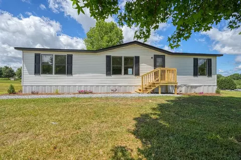 115 W Julie Ct, Chesnee, SC 29323