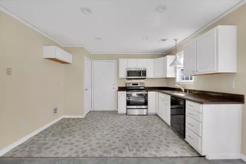 100 Chartwell Dr, Greer, SC 29650 photo 8