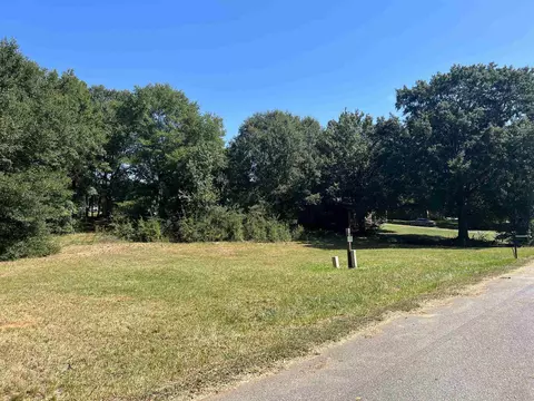 155 Lakeview Dr, Cowpens, SC 29330