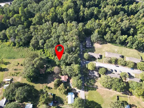 206 Horton St, Central, SC 29630 photo 5