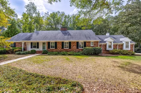 140 Fernbrook Cir, Spartanburg, SC 29307