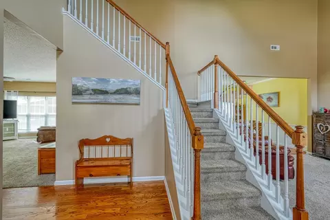 7 Ager Ct, Greer, SC 29650 photo 2