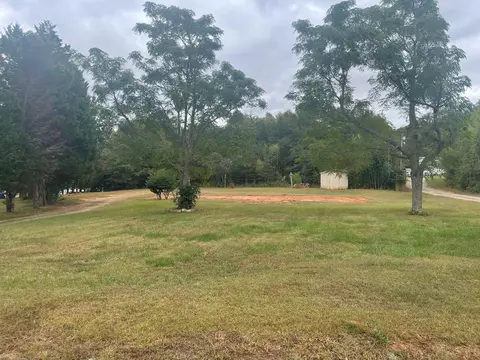 190 Israel Dr, Wellford, SC 29385