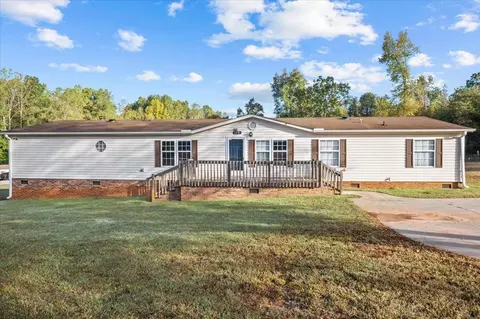 158 Woodcliff Dr, Wellford, SC 29385