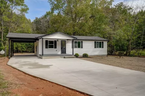 115 Pink Robinson Rd, Woodruff, SC 29388