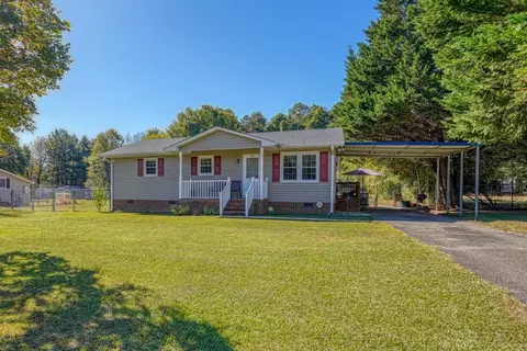 469 Briarwood Dr, Pacolet, SC 29372