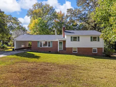 209 Homestead Dr, Taylors, SC 29687
