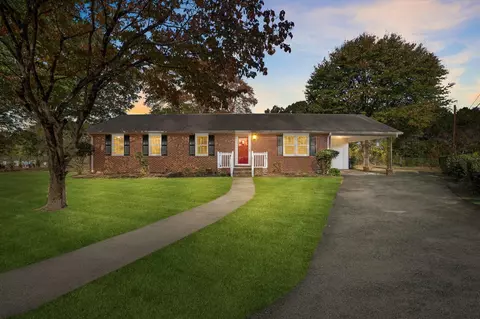 139 Loche Adele Dr, Spartanburg, SC 29307