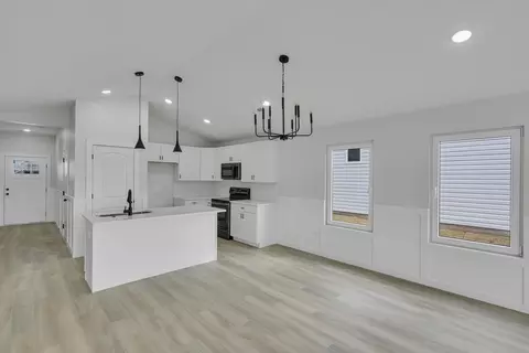 142 Lowe Rd, Chesnee, SC 29323 photo 4