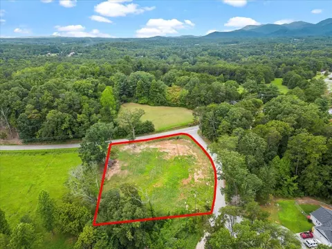 130 Acorn Rd, Landrum, SC 29356