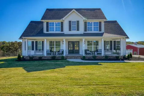 286 Rhodes Rd, Woodruff, SC 29388