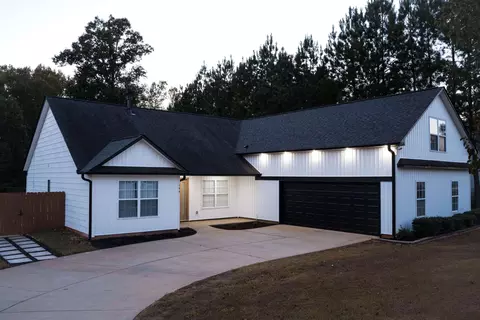 149 Albus Dr, Wellford, SC 29385
