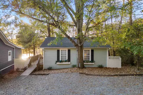 498 Coggins Shore Rd, Inman, SC 29349