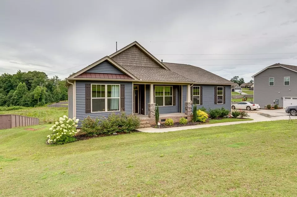 727 W Gap Creek Rd, Greer, SC 29651 34 Photos Movoto