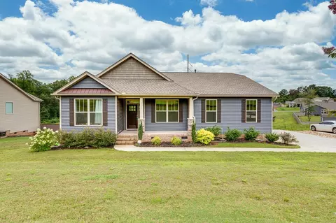 727 W Gap Creek Rd, Greer, SC 29651