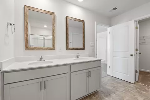 Bath - 3620 Shadow Pine Dr, Moore, SC 29369 photo 3 of 5