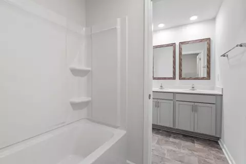 Bath - 3620 Shadow Pine Dr, Moore, SC 29369 photo 5 of 5