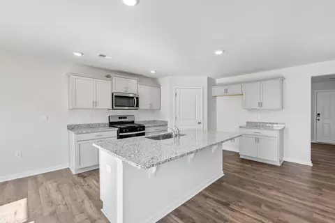 Kitchen - 3620 Shadow Pine Dr, Moore, SC 29369 photo 2 of 4