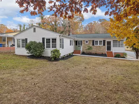 211 Ardmore Rd, Spartanburg, SC 29306