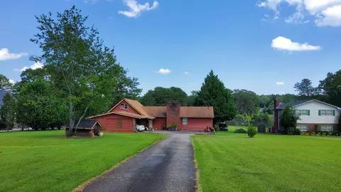 252 Lakefront Rd, Inman, SC 29349