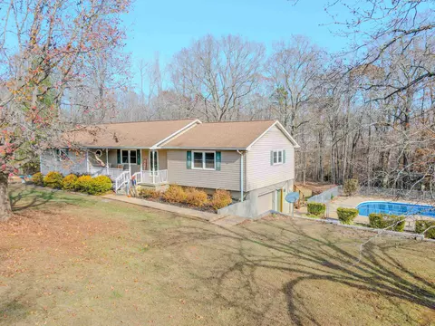 422 Natures Trl, Gaffney, SC 29341