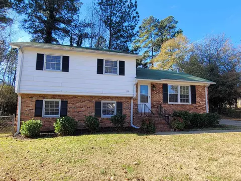 110 Allen Ct, Boiling Springs, SC 29316