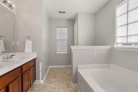11 Derry Ln, Greer, SC 29650 photo 14