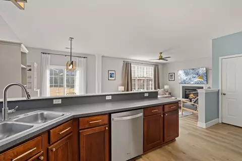 11 Derry Ln, Greer, SC 29650 photo 8