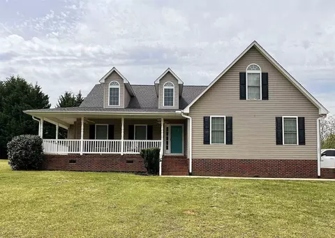 1825 Twin Bridge Rd, Gaffney, SC 29341