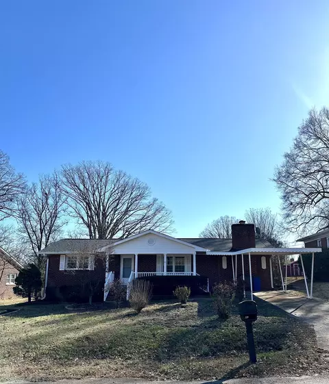 32 Templewood Dr, Greenville, SC 29611