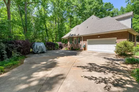 389 E Killarney Lk, Moore, SC 29369 photo 9