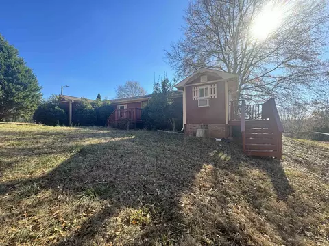 520 Dan River Rd, Spartanburg, SC 29307