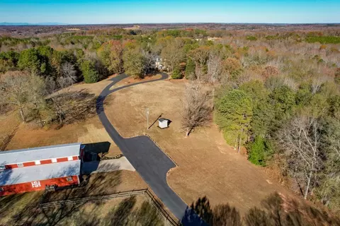 390 Sugar Creek Rd, Woodruff, SC 29388