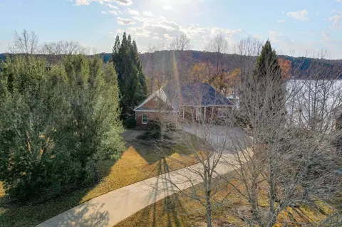513 W Harbour Crest Dr, Chesnee, SC 29323