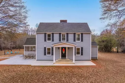 860 Shiloh Church Rd, Wellford, SC 29385