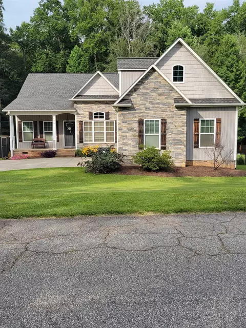 198 Woodland Ave, Inman, SC 29349