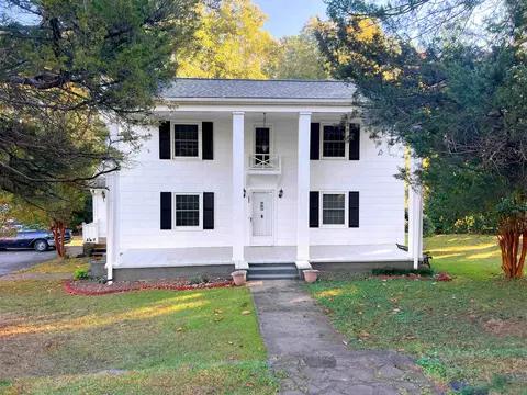206 N Lyles Ave, Landrum, SC 29356