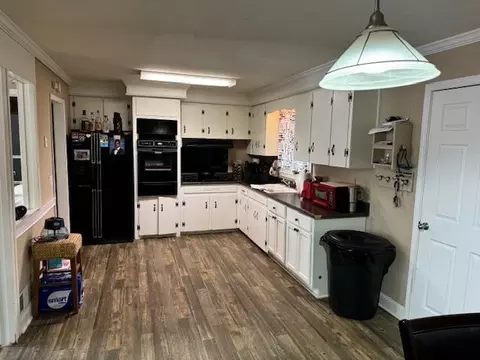 308 Catawba St, Union, SC 29379 photo 4