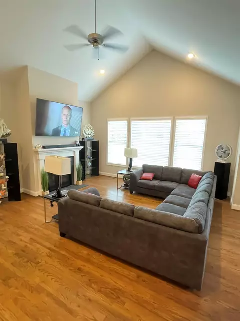 423 S Pendernale Dr, Moore, SC 29369 photo 6