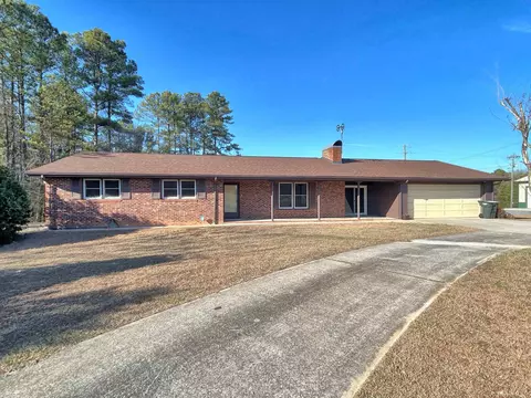 682 White Plains Rd, Gaffney, SC 29340